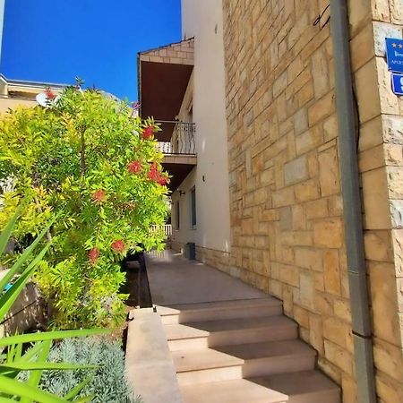 Apartments Slado Omis Exterior photo